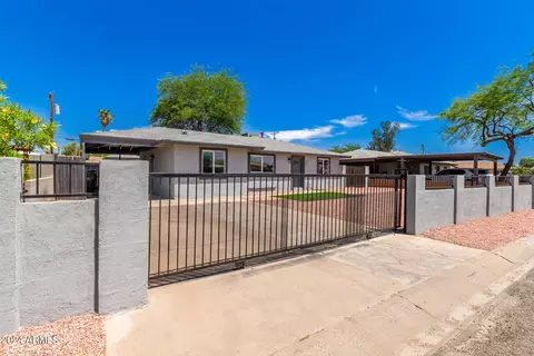 3041 N 37th Dr, Phoenix, AZ 85019 photo 3