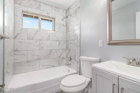 3041 N 37th Dr, Phoenix, AZ 85019 photo 25