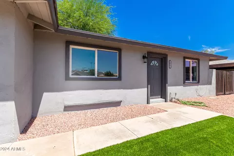 3041 N 37th Dr, Phoenix, AZ 85019 photo 6