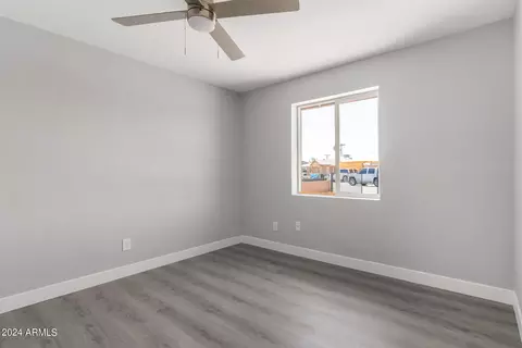 3041 N 37th Dr, Phoenix, AZ 85019 photo 27
