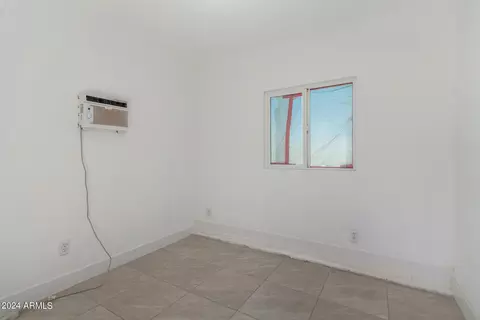 3041 N 37th Dr, Phoenix, AZ 85019 photo 30