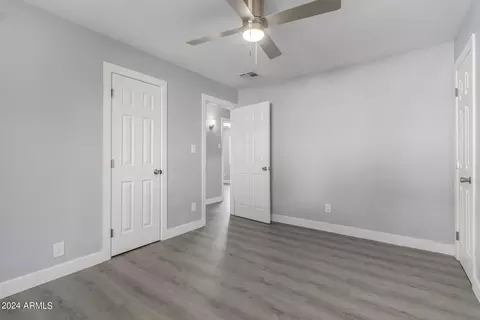 3041 N 37th Dr, Phoenix, AZ 85019 photo 19