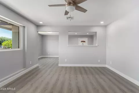3041 N 37th Dr, Phoenix, AZ 85019 photo 8