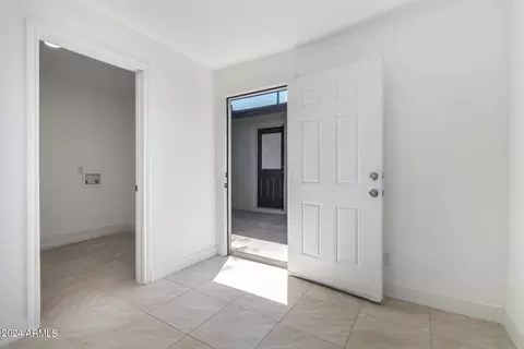 3041 N 37th Dr, Phoenix, AZ 85019 photo 31
