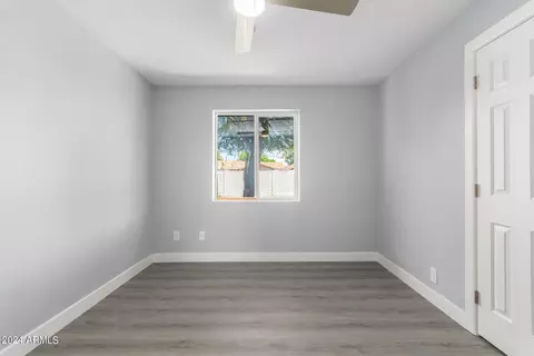 3041 N 37th Dr, Phoenix, AZ 85019 photo 22
