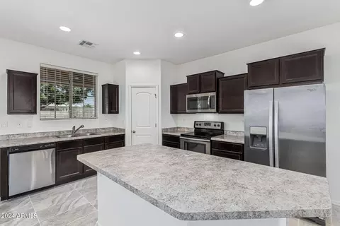 1631 S Desert View Pl, Apache Junction, AZ 85120 photo 10