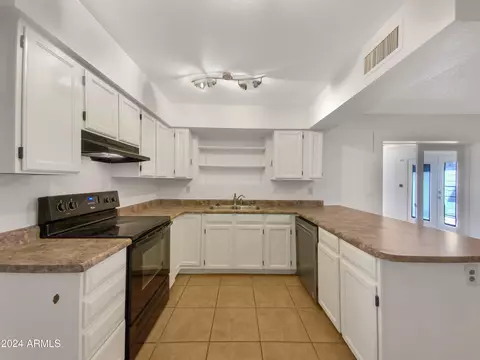 1718 E Hampton Ave, Mesa, AZ 85204 photo 2