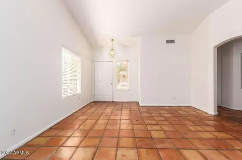 1921 E Fellars Dr, Phoenix, AZ 85022 photo 6
