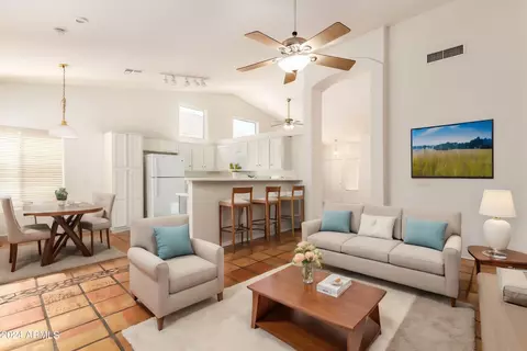 1921 E Fellars Dr, Phoenix, AZ 85022 photo 14