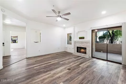 15050 N Thompson Peak Pkwy #1070, Scottsdale, AZ 85260