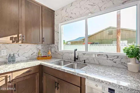 1726 W Seldon Ln, Phoenix, AZ 85021 photo 25