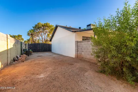 1726 W Seldon Ln, Phoenix, AZ 85021 photo 36