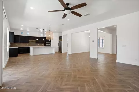851 E Hampton Ln, Gilbert, AZ 85295 photo 9