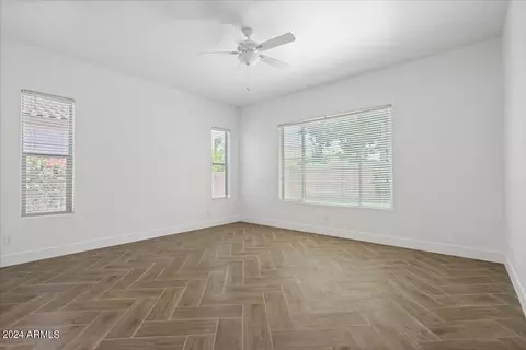 851 E Hampton Ln, Gilbert, AZ 85295 photo 16