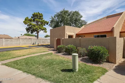 4122 W Calavar Rd, Phoenix, AZ 85053