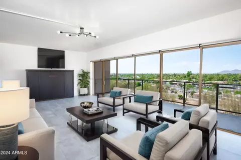 4750 N Central Ave #8P, Phoenix, AZ 85012