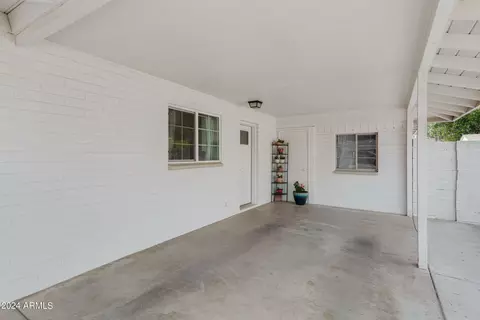 3935 E Whitton Ave, Phoenix, AZ 85018 photo 5