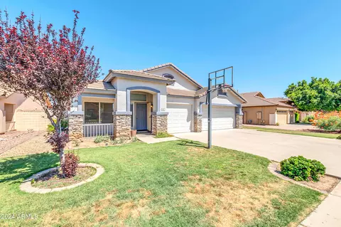 3917 S Seton Ave, Gilbert, AZ 85297 photo 2
