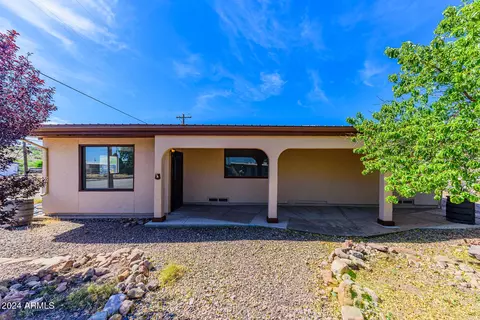 126 E Apache St, Huachuca City, AZ 85616