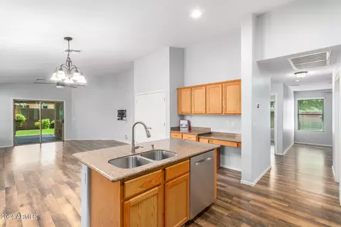 10821 E Quade Ave, Mesa, AZ 85212 photo 8