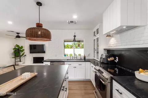 2122 E La Donna Dr, Tempe, AZ 85283 photo 22