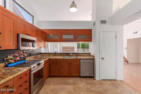 4143 E Cholla Canyon Dr, Phoenix, AZ 85044 photo 12