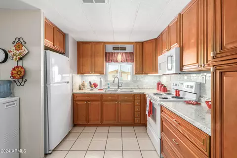 2481 W Broadway Ave #85, Apache Junction, AZ 85120 photo 9