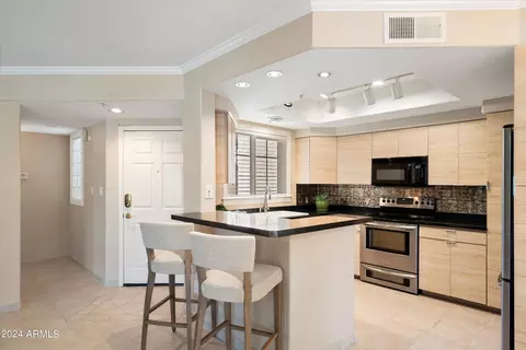 10101 N Arabian Trl #1004, Scottsdale, AZ 85258