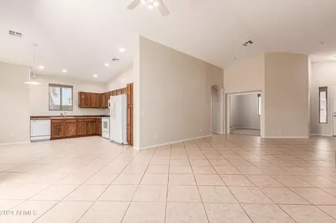6641 E Roland St, Mesa, AZ 85215 photo 8
