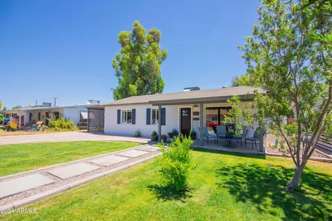 3519 E Piccadilly Rd, Phoenix, AZ 85018 photo 2