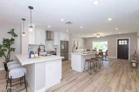 3519 E Piccadilly Rd, Phoenix, AZ 85018 photo 14