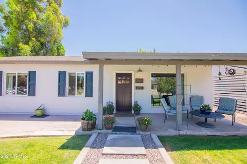 3519 E Piccadilly Rd, Phoenix, AZ 85018 photo 5