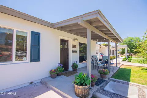 3519 E Piccadilly Rd, Phoenix, AZ 85018 photo 4