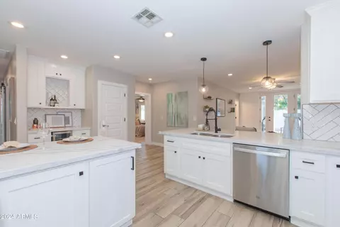 3519 E Piccadilly Rd, Phoenix, AZ 85018 photo 16