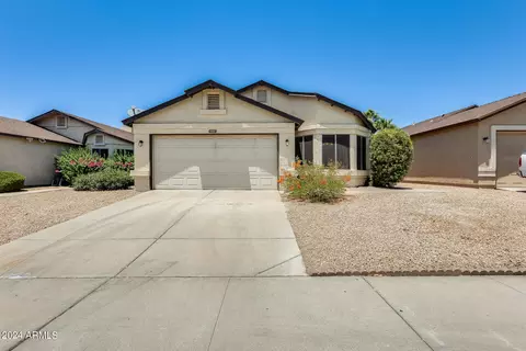 6322 W Golden Ln, Glendale, AZ 85302