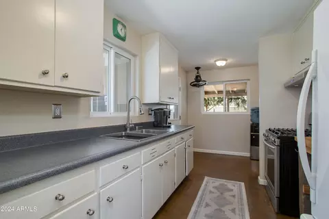506 E Butler Dr, Phoenix, AZ 85020 photo 10