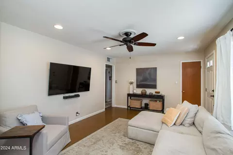 506 E Butler Dr, Phoenix, AZ 85020 photo 5