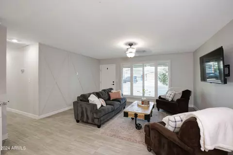 940 E Manhatton Dr, Tempe, AZ 85282 photo 7