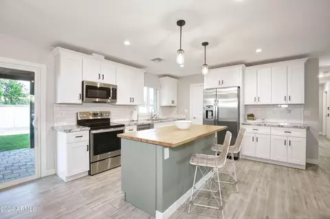 940 E Manhatton Dr, Tempe, AZ 85282 photo 9