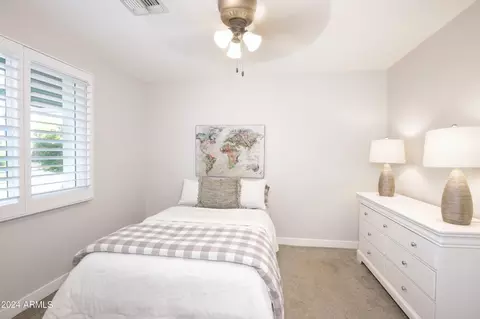 940 E Manhatton Dr, Tempe, AZ 85282 photo 25