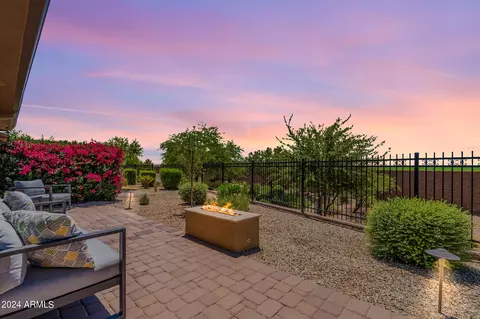 915 E Cobble Stone Dr, Queen Creek, AZ 85140