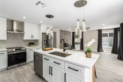 7435 W Williams Dr, Glendale, AZ 85310