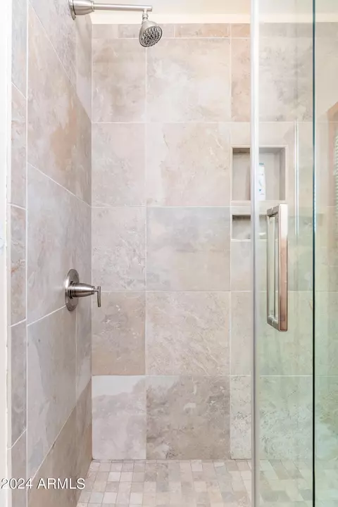 Bath - 6520 S Juniper St, Tempe, AZ 85283 photo 1 of 5