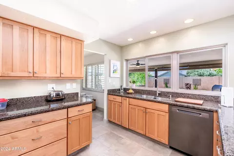 Kitchen - 6520 S Juniper St, Tempe, AZ 85283 photo 3 of 7