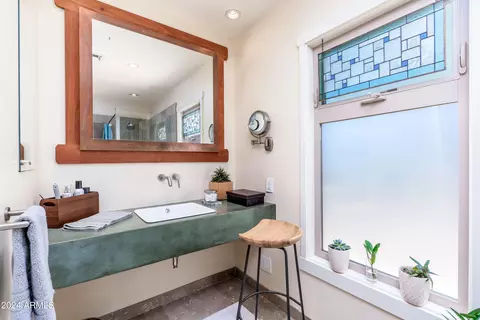 Bath - 6520 S Juniper St, Tempe, AZ 85283 photo 5 of 5