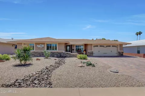 14025 N Cameo Dr, Sun City, AZ 85351