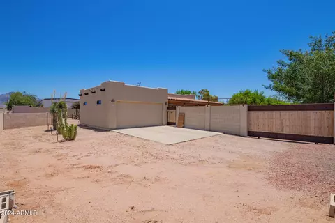 2373 N Grand Dr, Apache Junction, AZ 85120 photo 3
