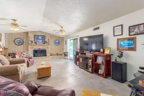 10626 S 159th St, Gilbert, AZ 85234 photo 4