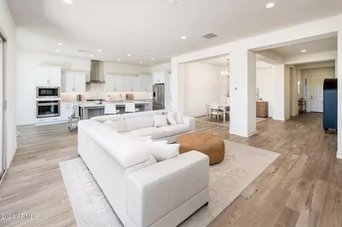 3417 E Daley Ln, Phoenix, AZ 85050 photo 17
