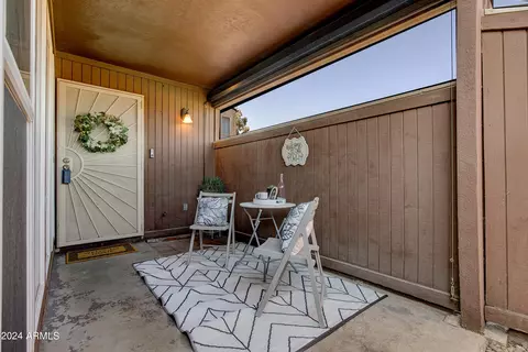 2672 E Silk Oak Dr, Tempe, AZ 85288 photo 3